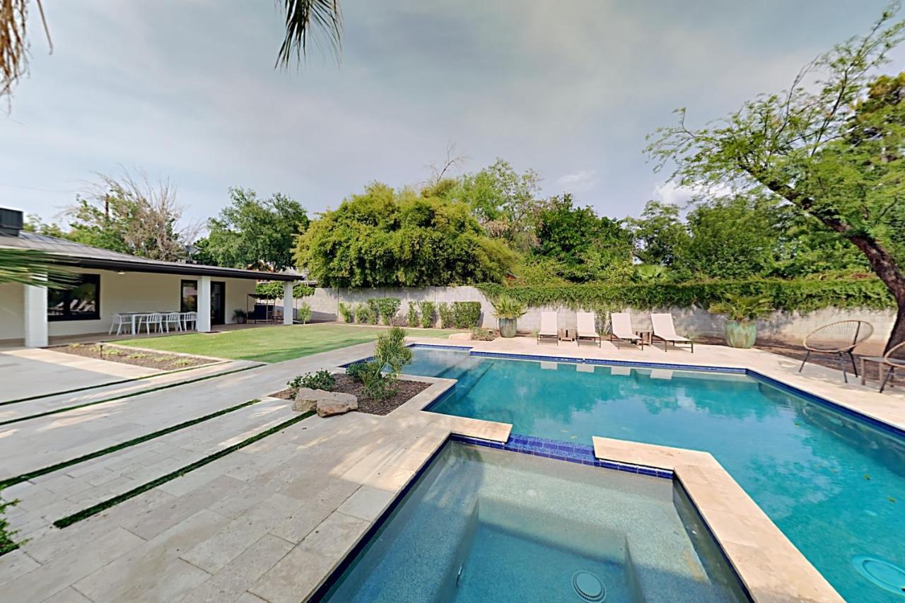 Sunscape Dreamhouse - Opulent Poolside Paradise Home Tempe Bagian luar foto